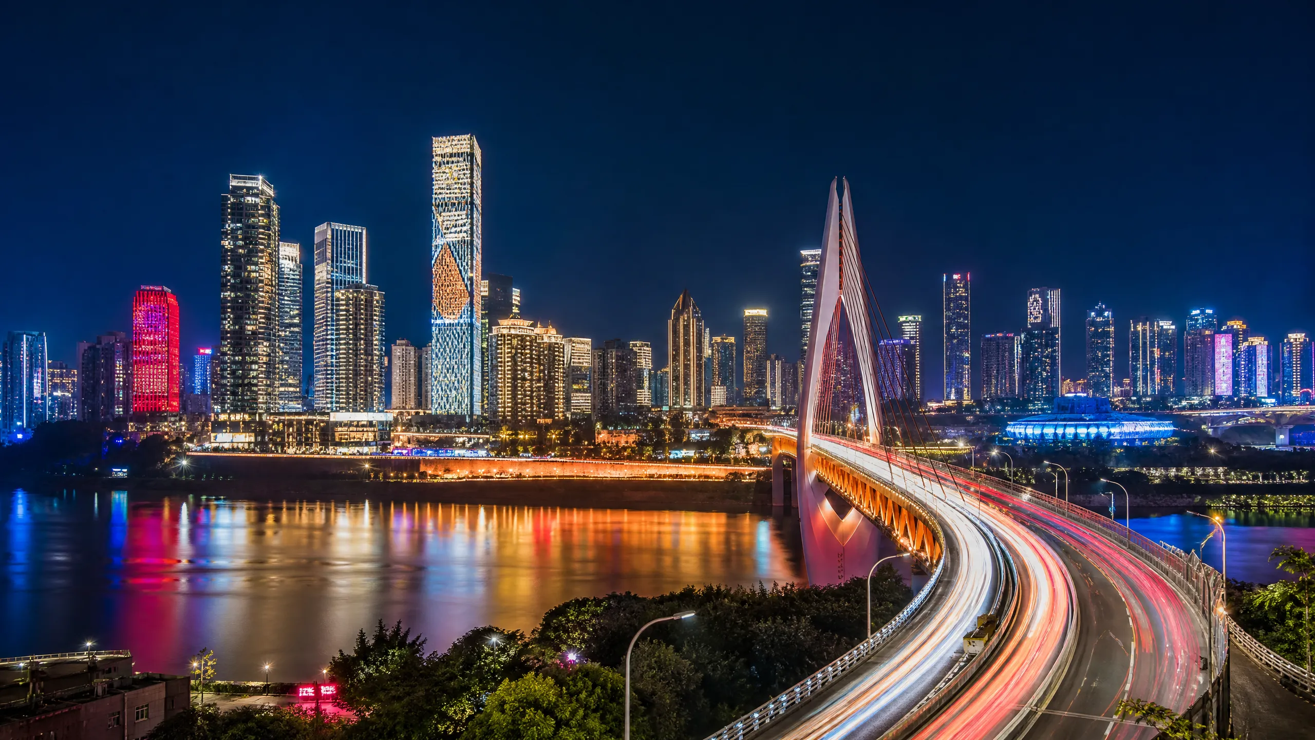城市夜景慢‌直播画面展示璀璨灯光